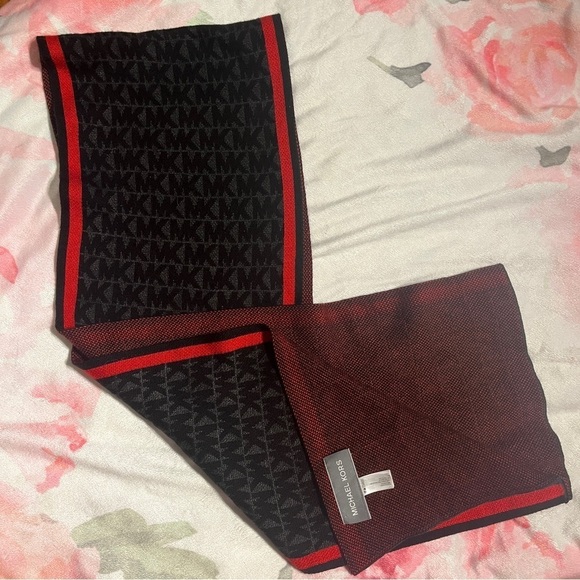 Micheal Kors long light weight black red and gray scarf - Picture 4 of 8